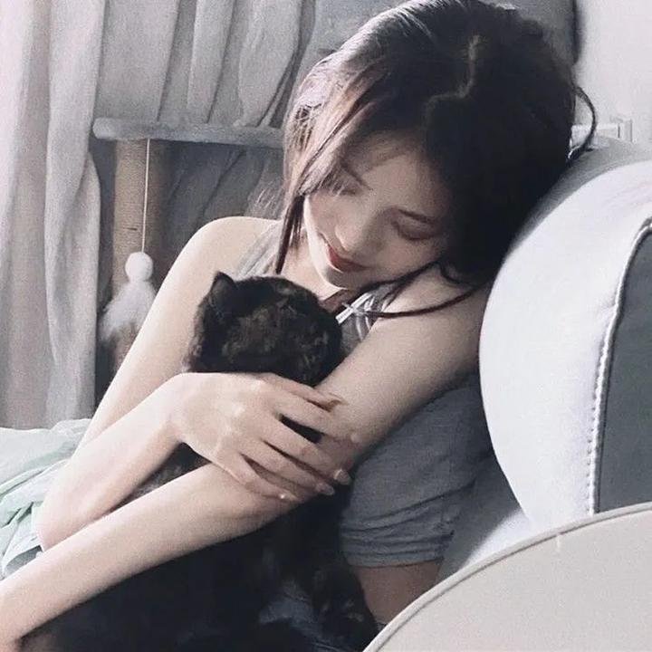 茱莉小姐